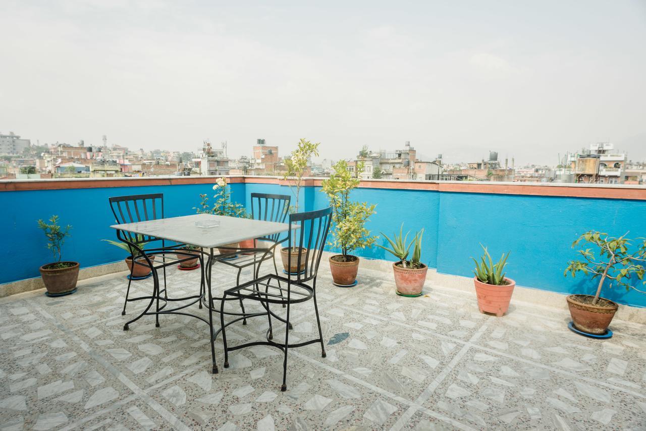 Famous House Kathmandu Hostel Екстериор снимка