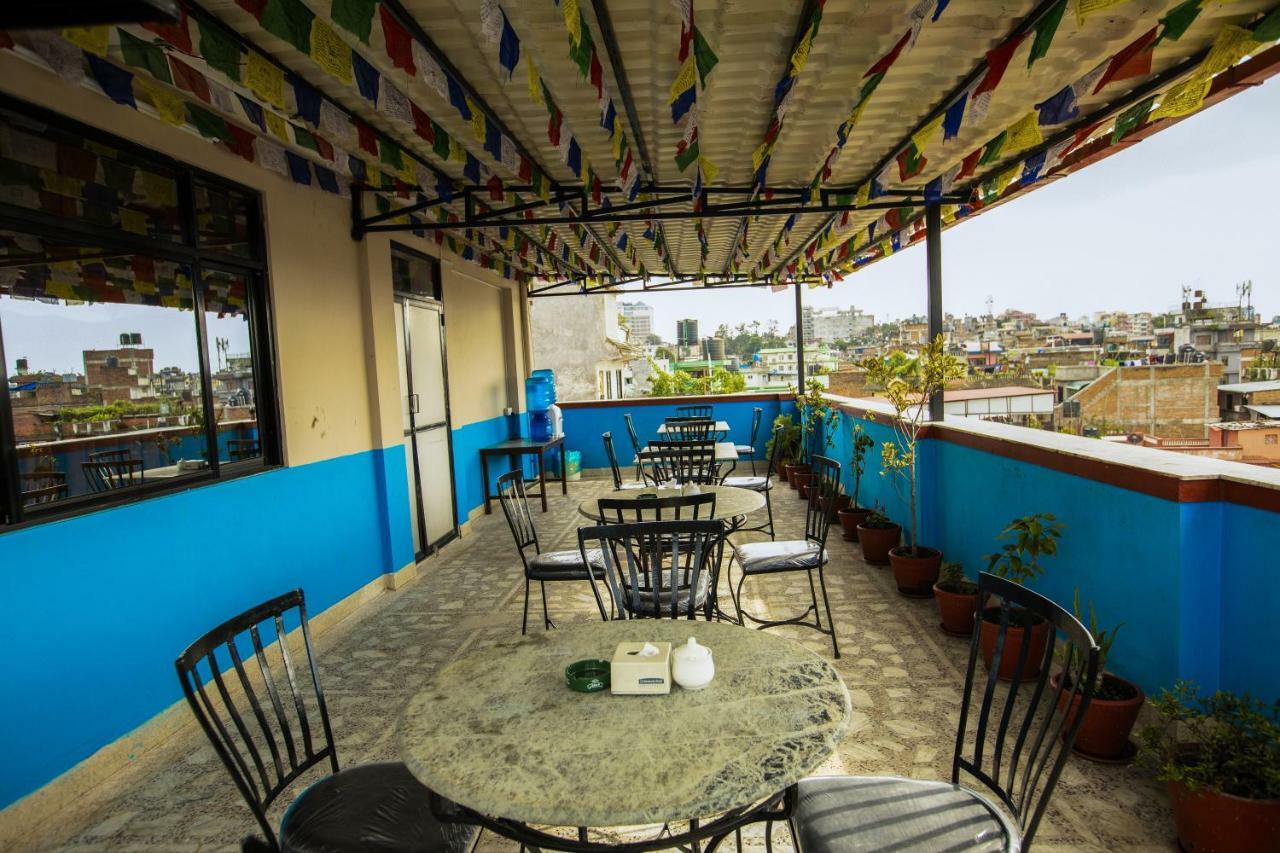 Famous House Kathmandu Hostel Екстериор снимка