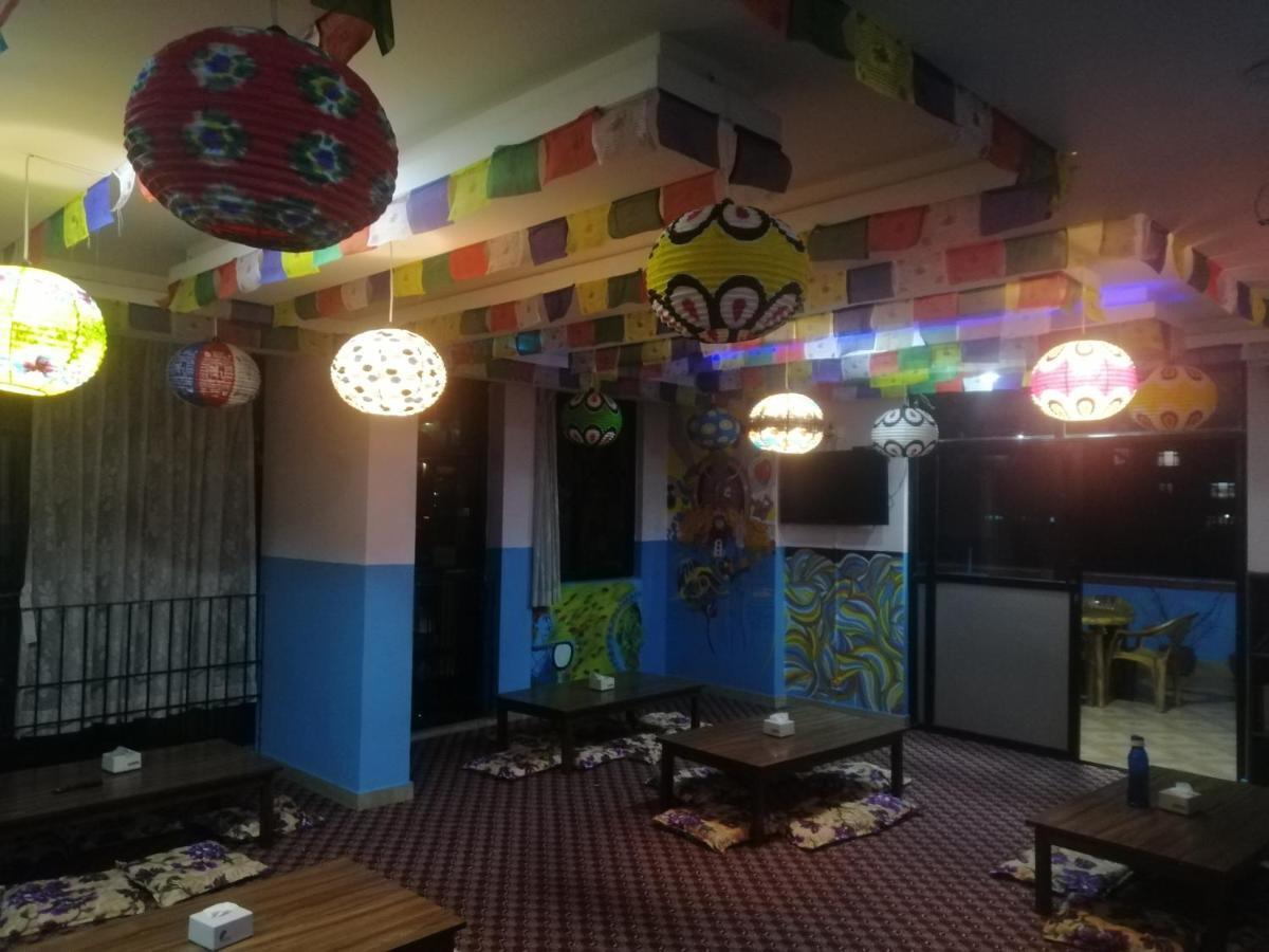 Famous House Kathmandu Hostel Екстериор снимка